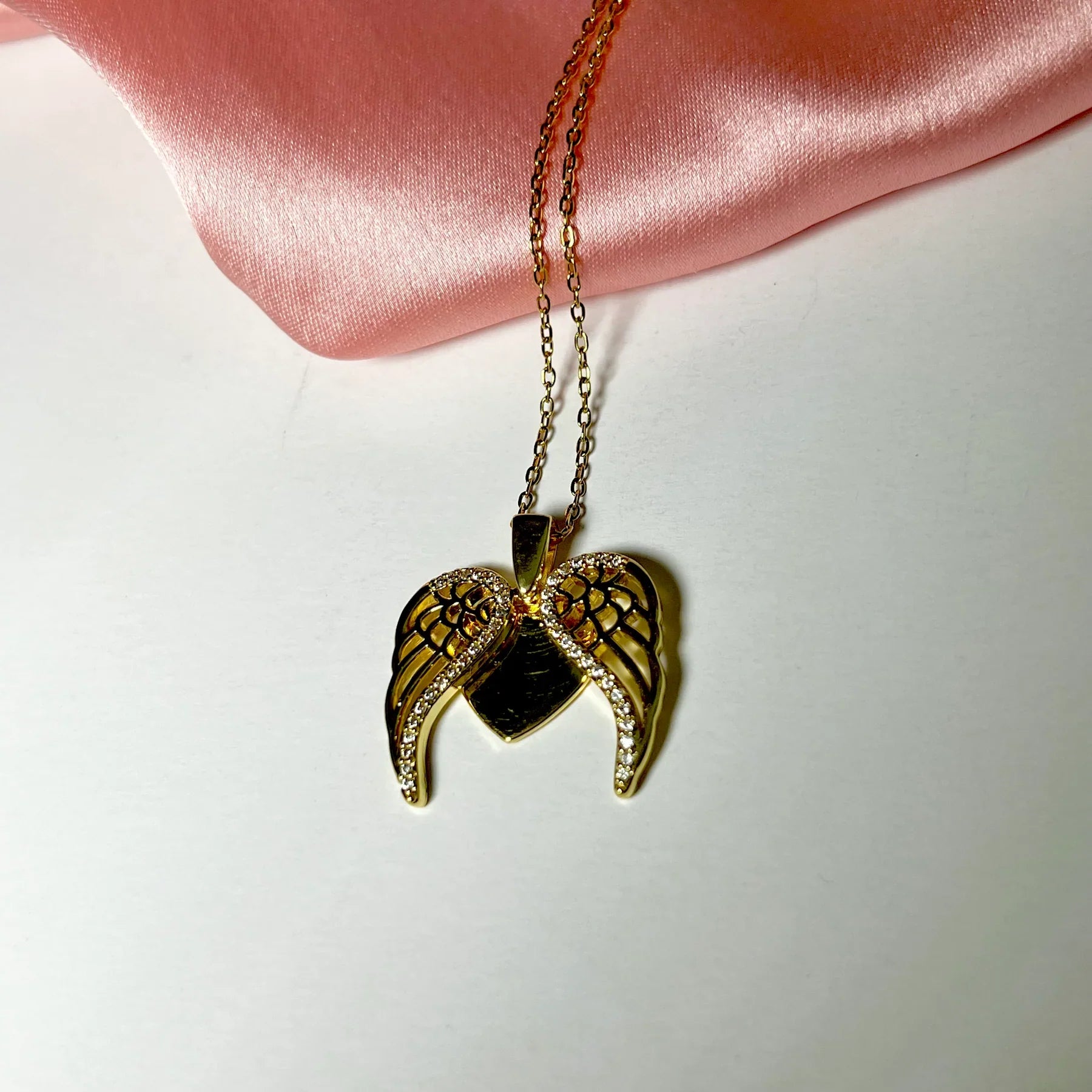 Alloy Golden Antitarnish Angel Wings Heart Necklace